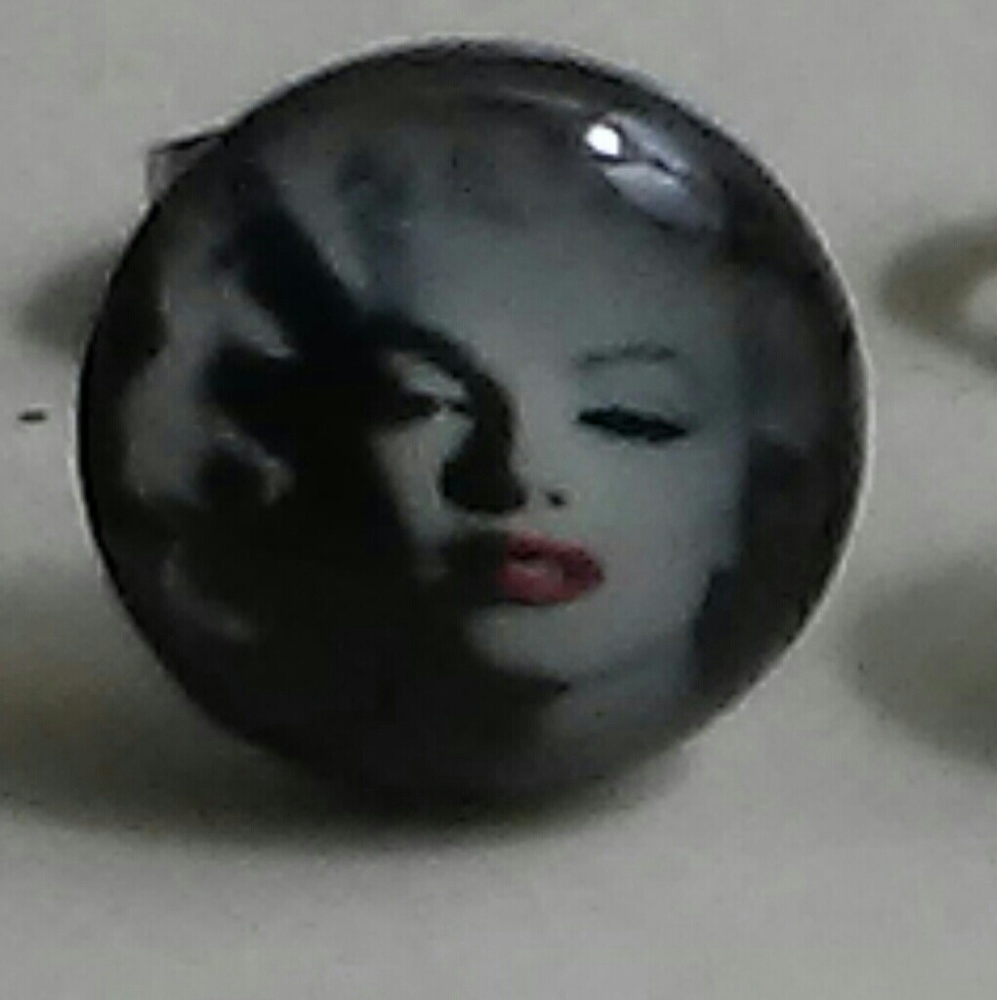 MARILYN MONROE HALO STUDS 2 PAIRS!! NWOT